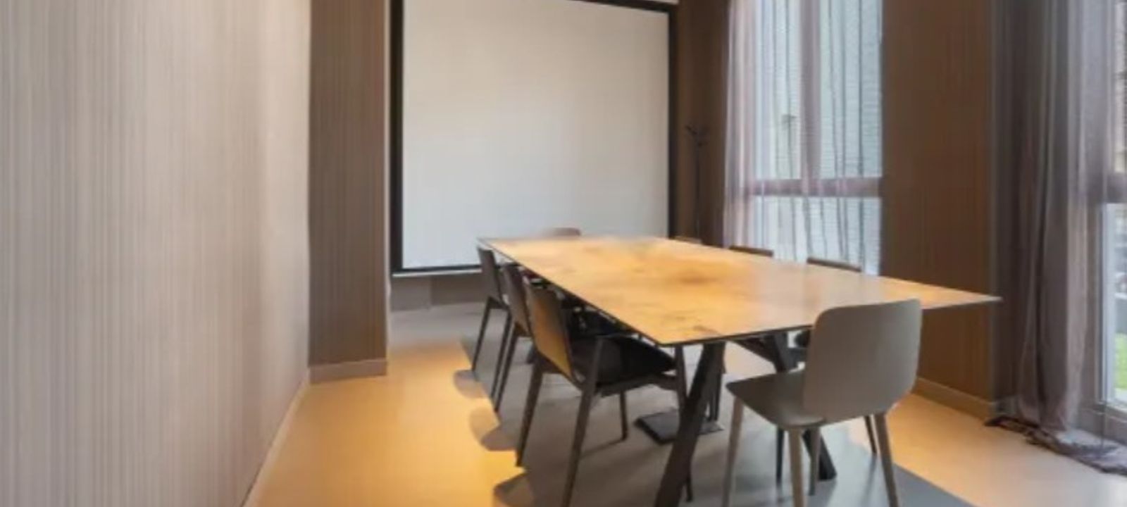 500 W Silver Spring Drive, Glendale - Image 1