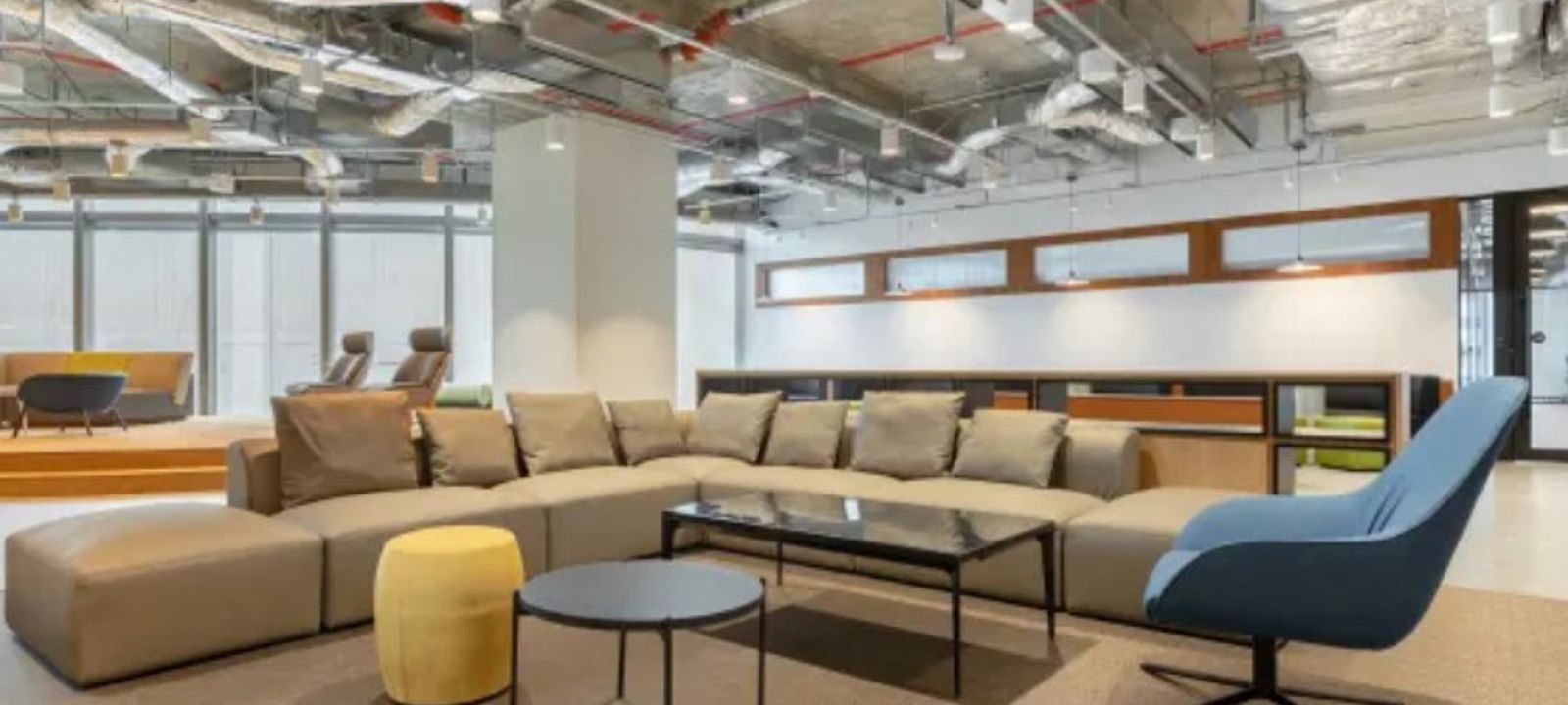 500 W Silver Spring Drive, Glendale - Image 1