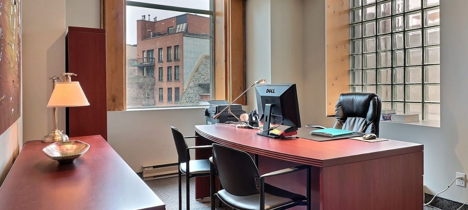 204 Rue du Saint-Sacrement Bureau, Montreal - Image 1