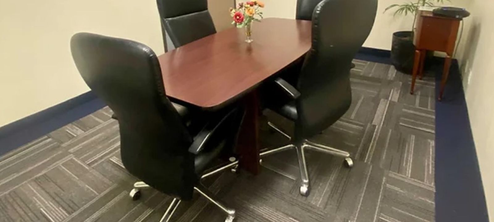 95 Mural St, Richmond Hill - Image 1