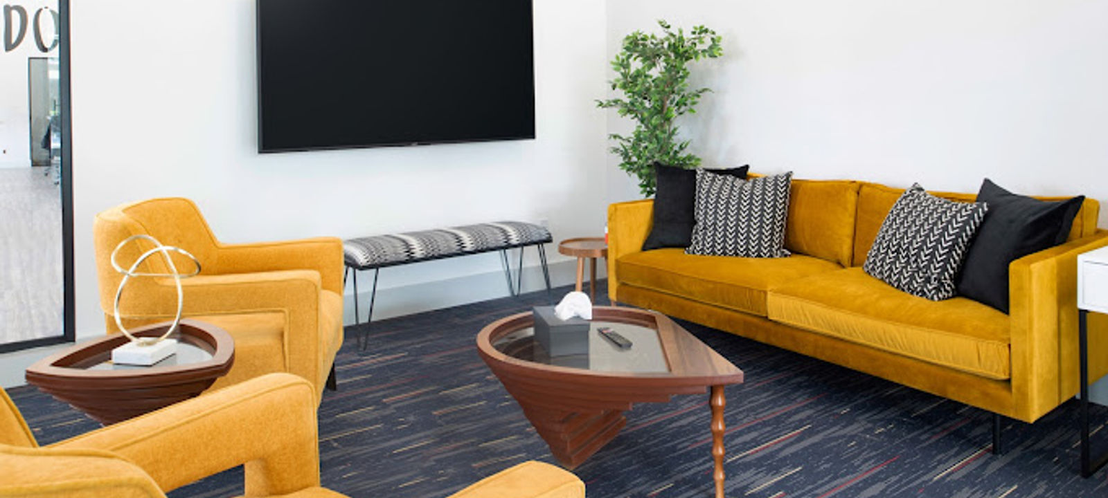 600 Matheson Blvd W, Mississauga - Image 1