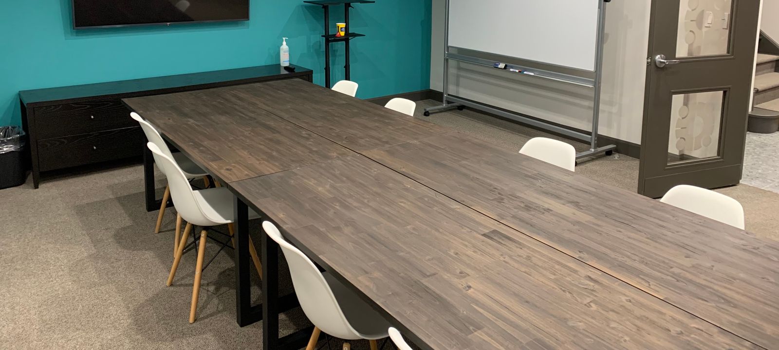 132 Trafalgar Rd, Oakville - Image 1