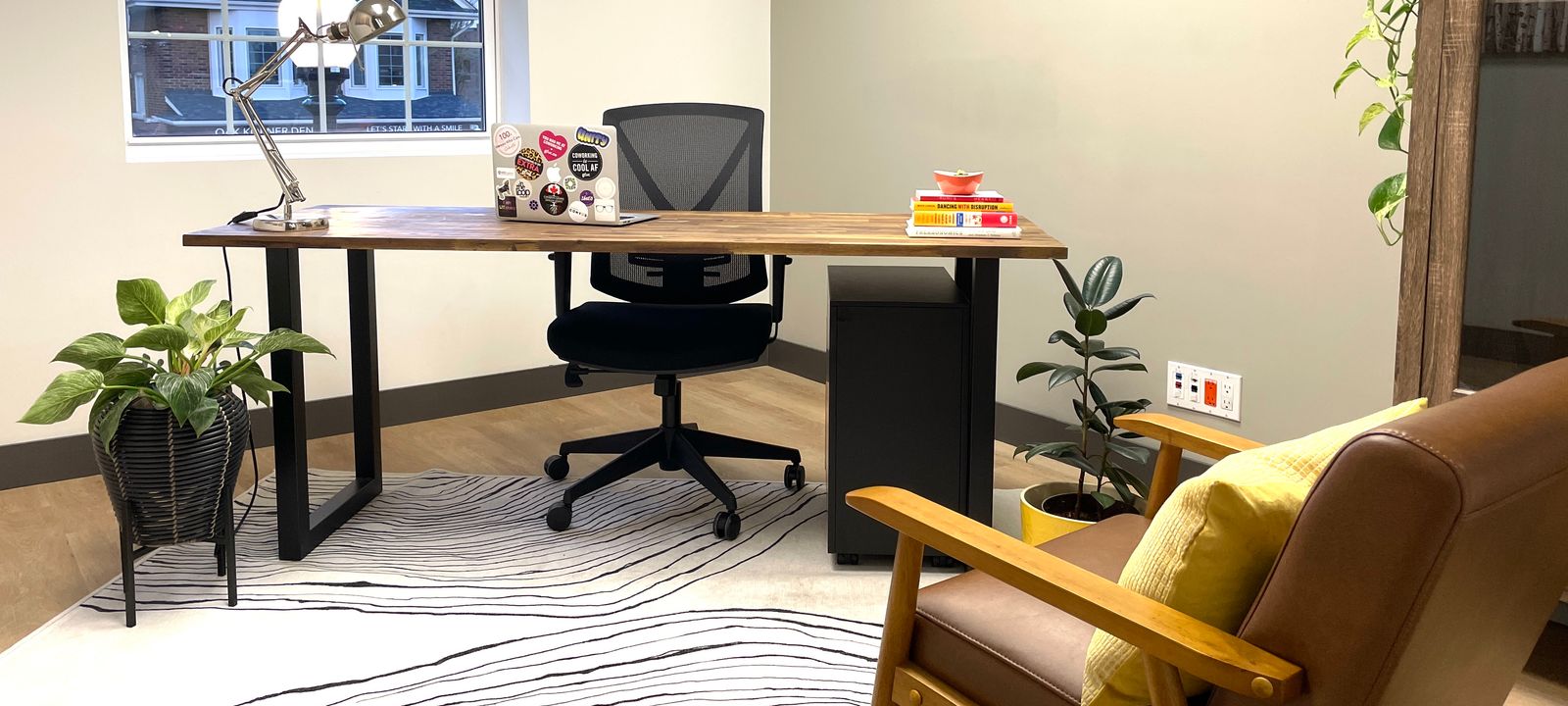 132 Trafalgar Rd, Oakville - Image 1