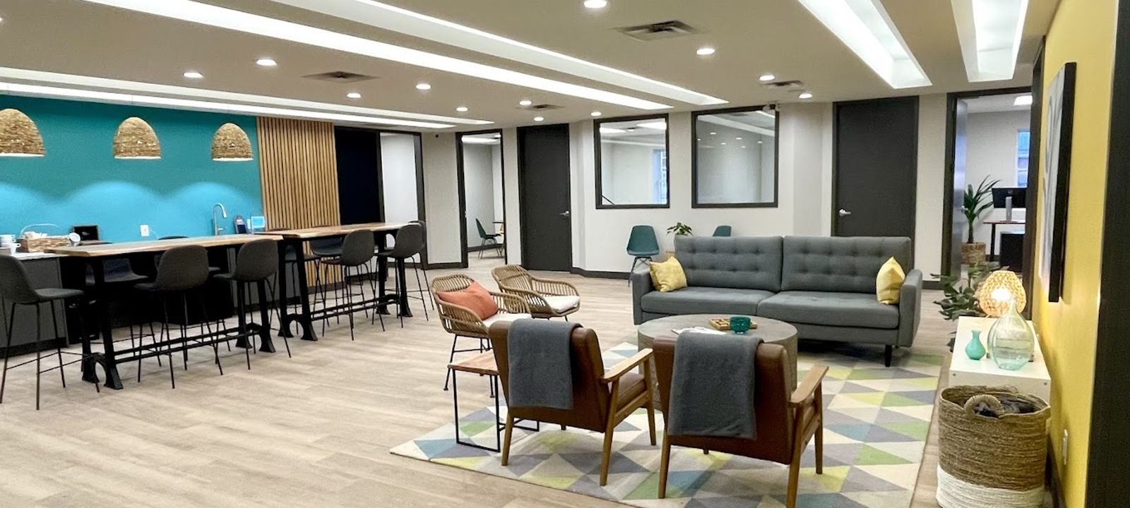 132 Trafalgar Rd, Oakville - Image 1