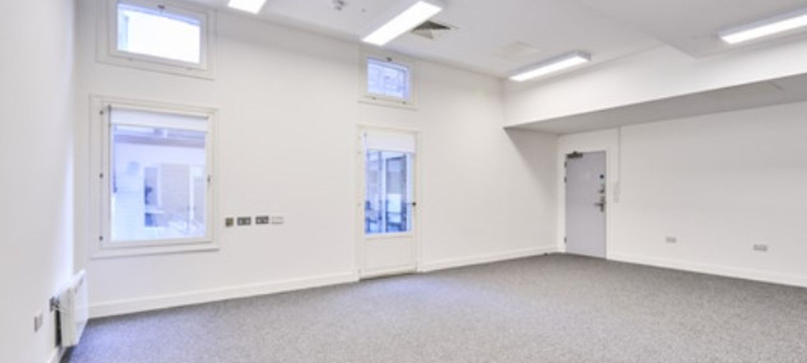 262a Fulham Rd, London - Image 1