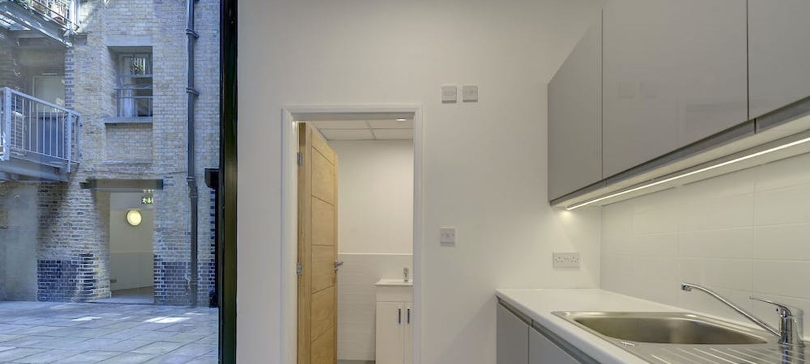 6 Maguire Street 6 Maguire Street, Greater London - Image 1