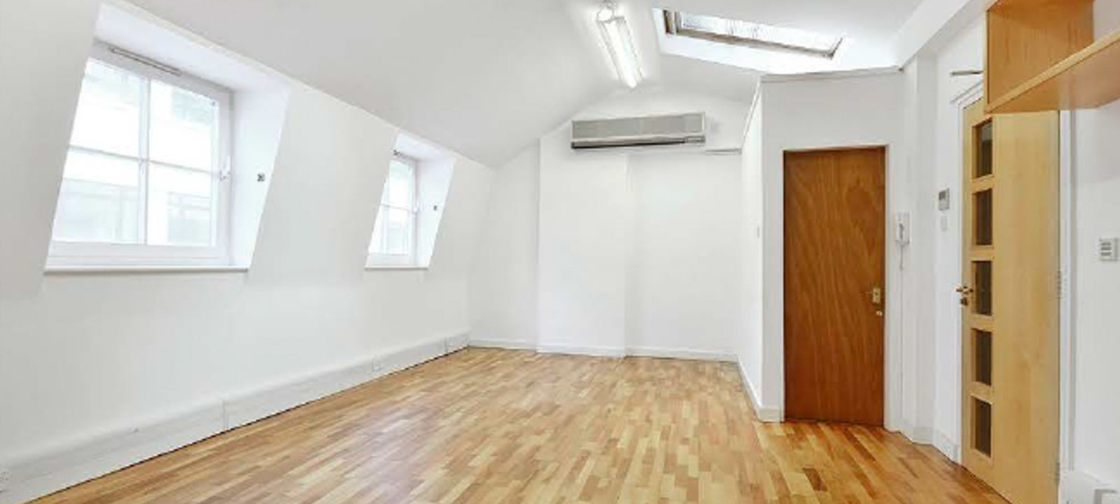 14 Coach And Horses Yard, Greater London - Image 1