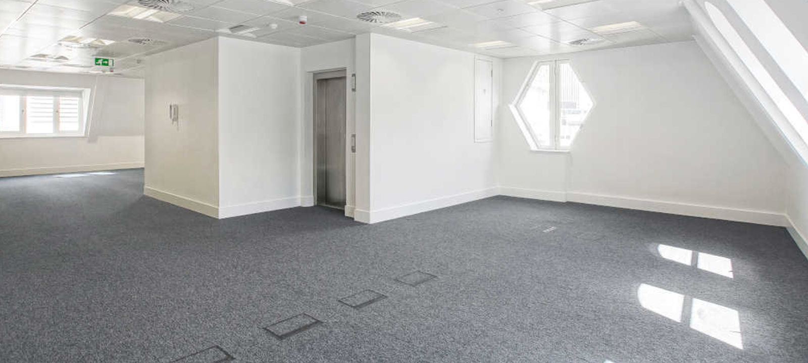 28 King Street, Greater London - Image 1