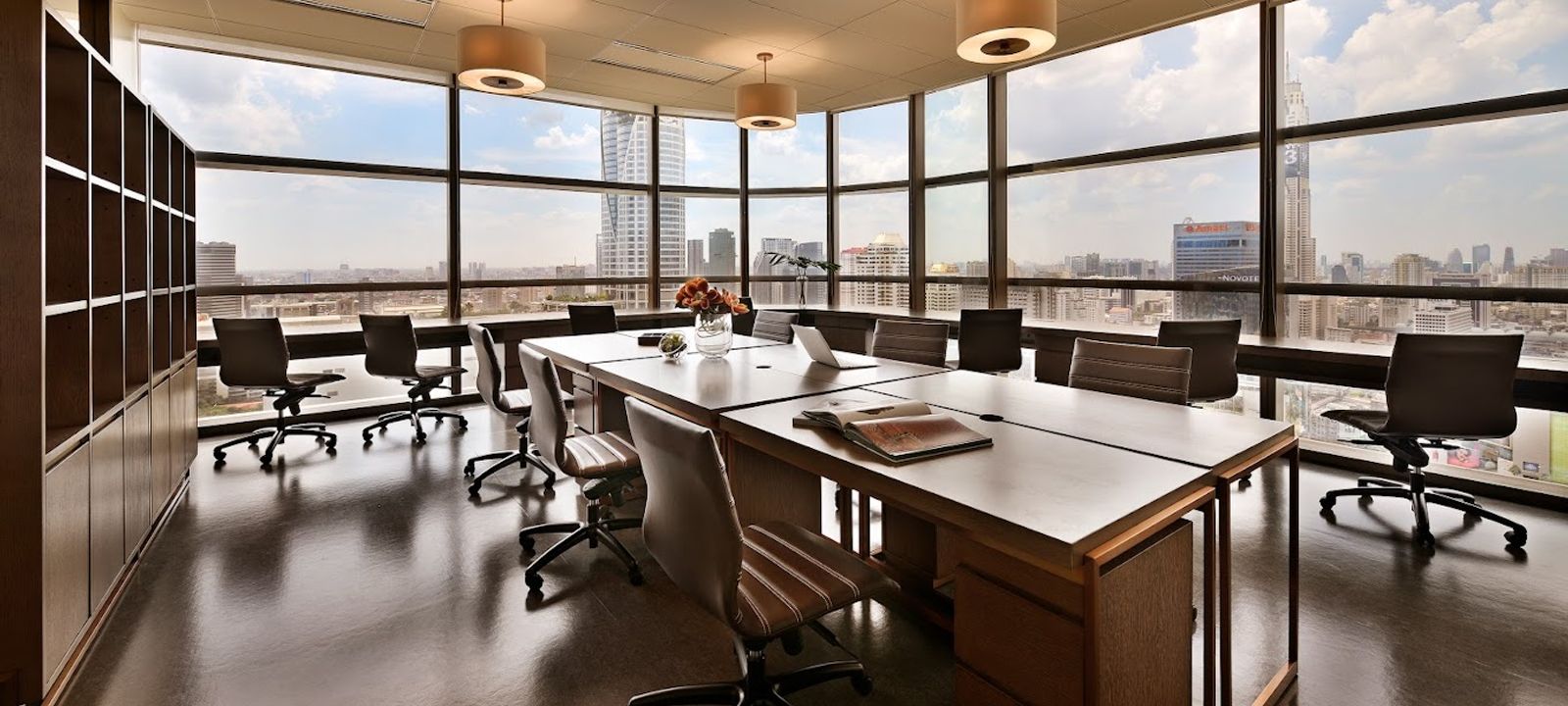 127 Ratchadamri Rd, Pathumwan - Image 1