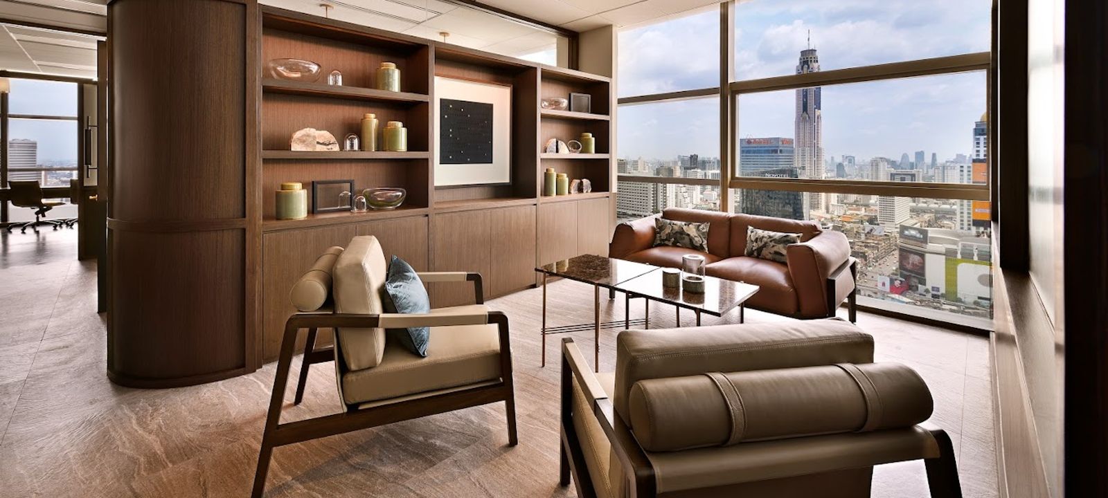 127 Ratchadamri Rd, Pathumwan - Image 1