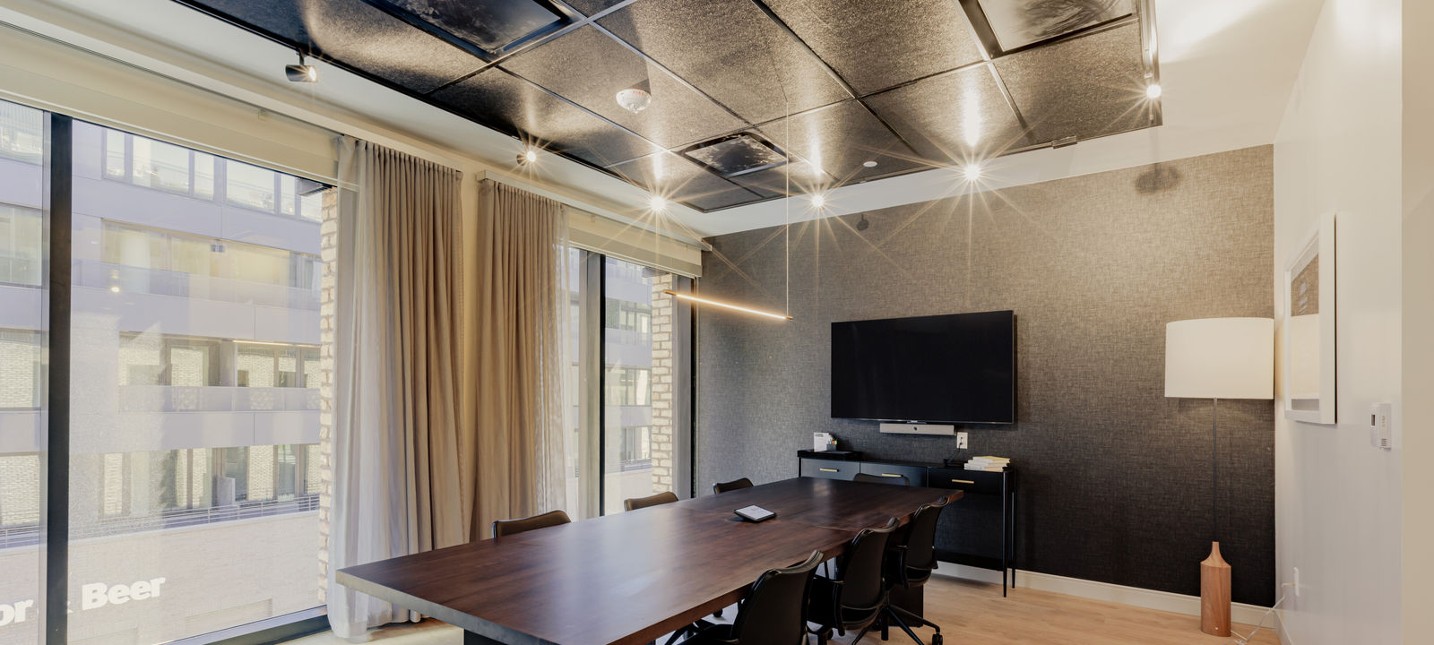 14 Ridge Square Nw, Washington - Image 1