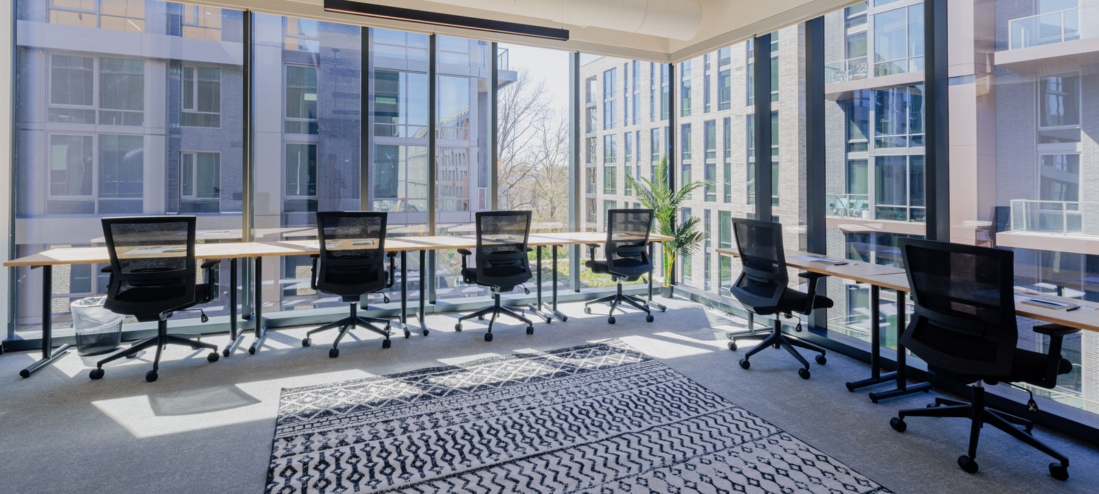 14 Ridge Square Nw, Washington - Image 1