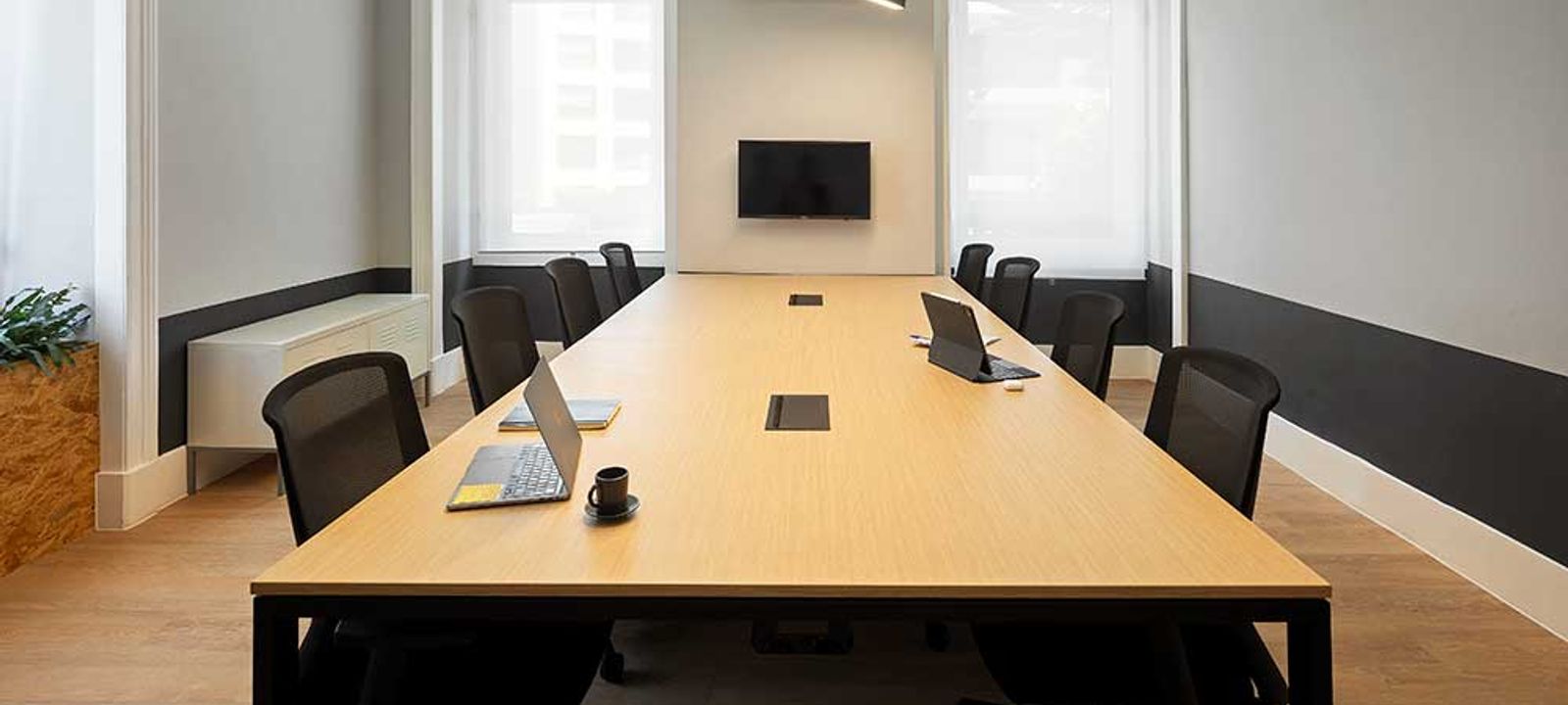 5 Seara Nova St, Lisbon - Image 1