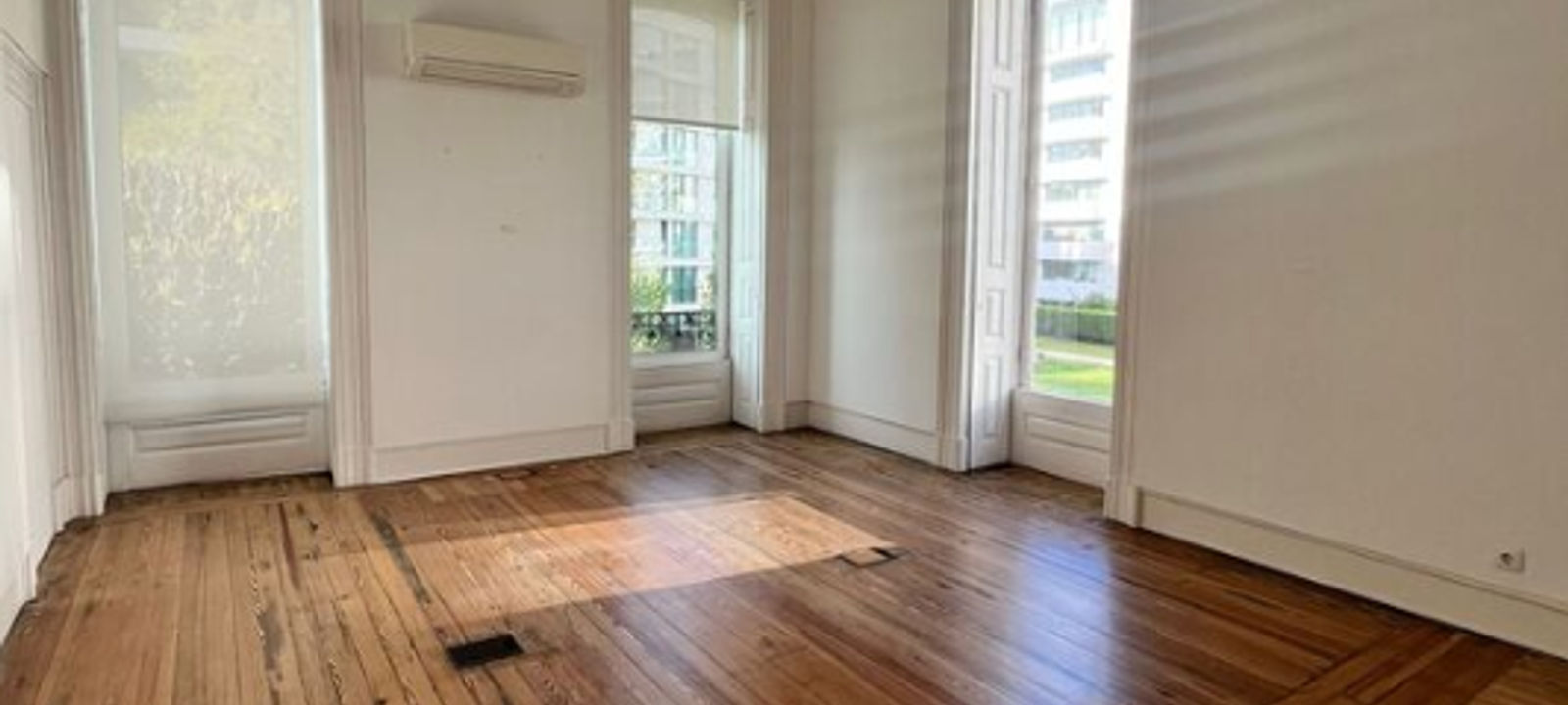 5 Seara Nova St, Lisbon - Image 1