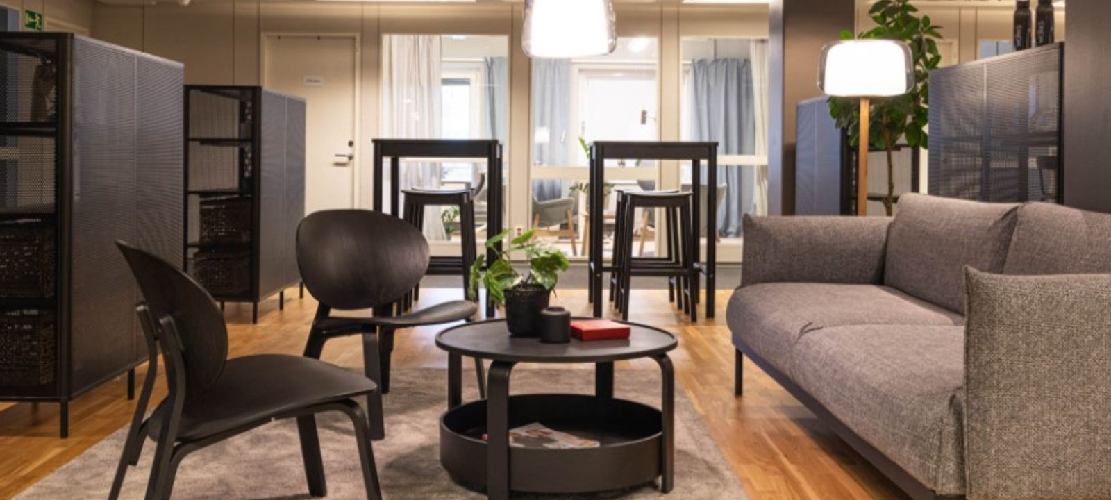 22 Svetsarvagen, Solna - Image 1