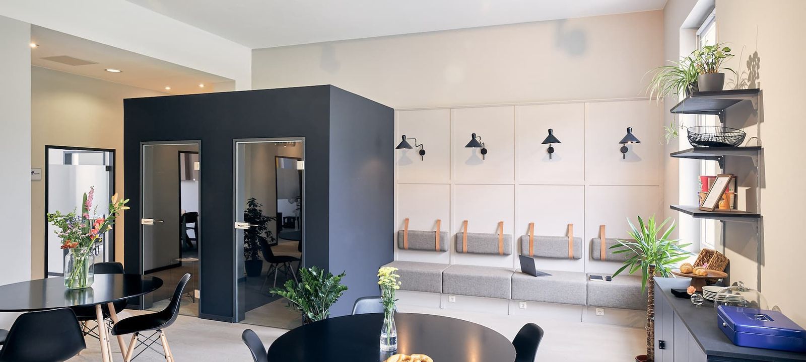 24 Kaufingerstrasse, Hackenviertel - Image 1