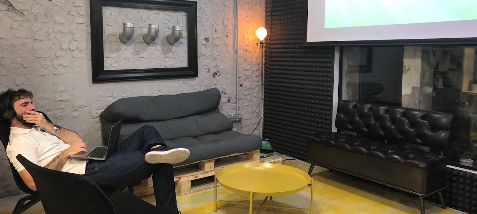 19 Carrer De La Creu Dels Molers, Barcelona - Image 1