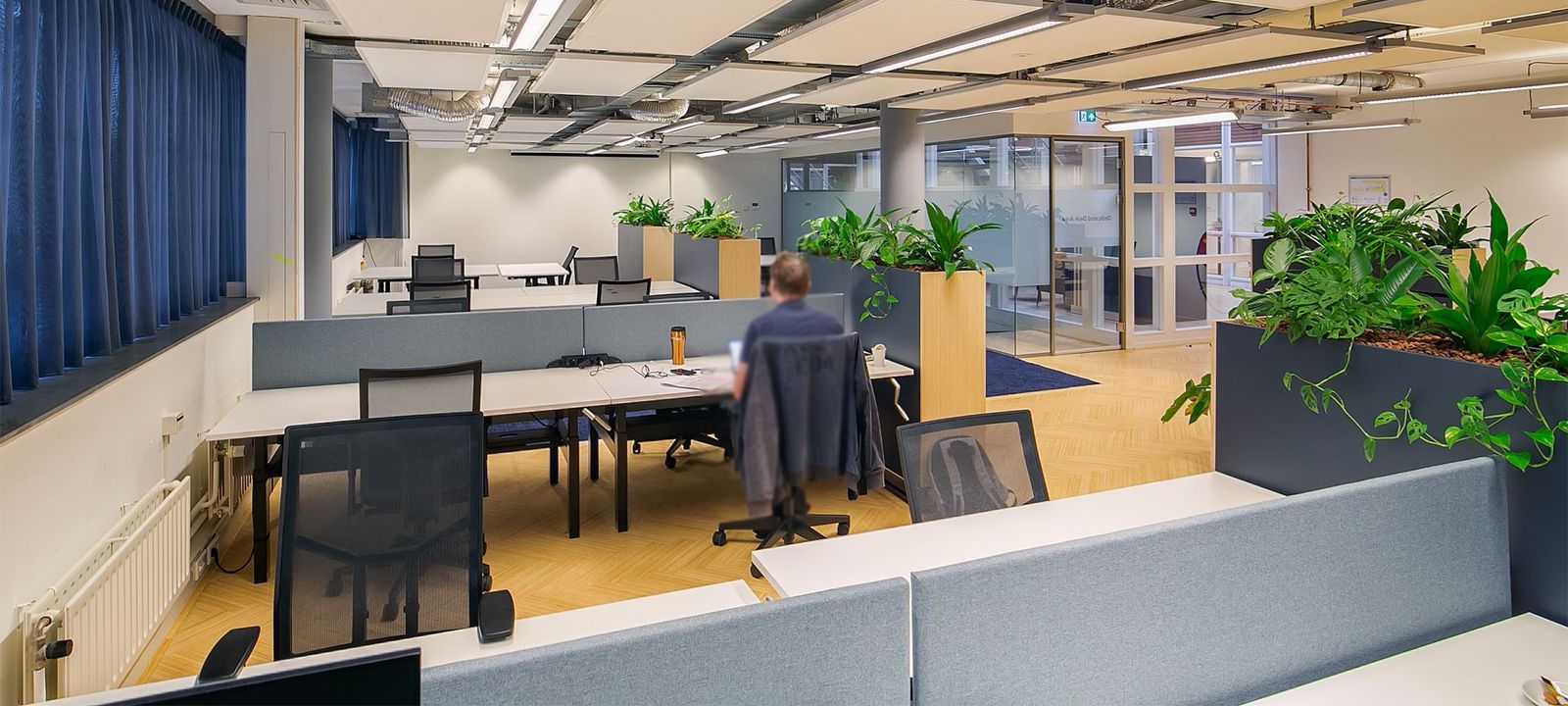 Kennemerplein 6 - 14, Haarlem - Image 1