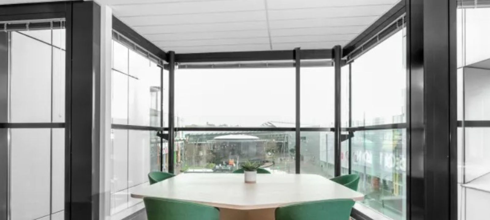 728 King's Rd Tsat Tsz Mui, Hong Kong - Image 1