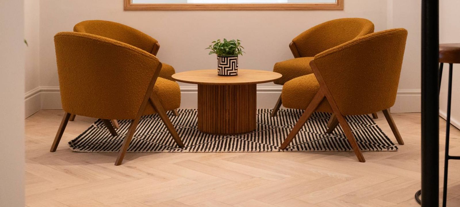 321 Oxford Street, Greater London - Image 1