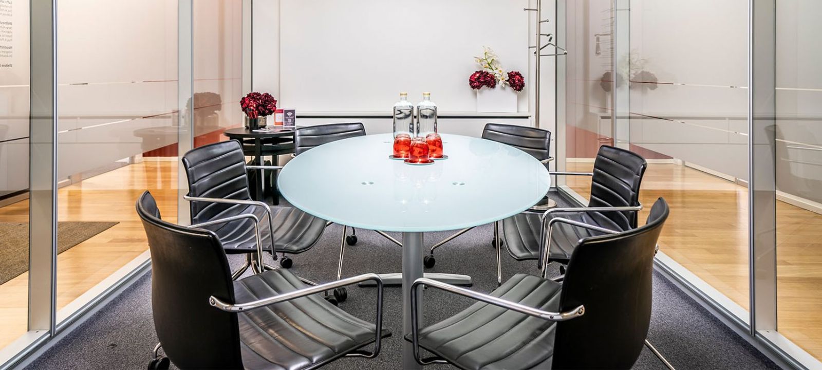 Unter Den Linden 10, Berlin - Image 1