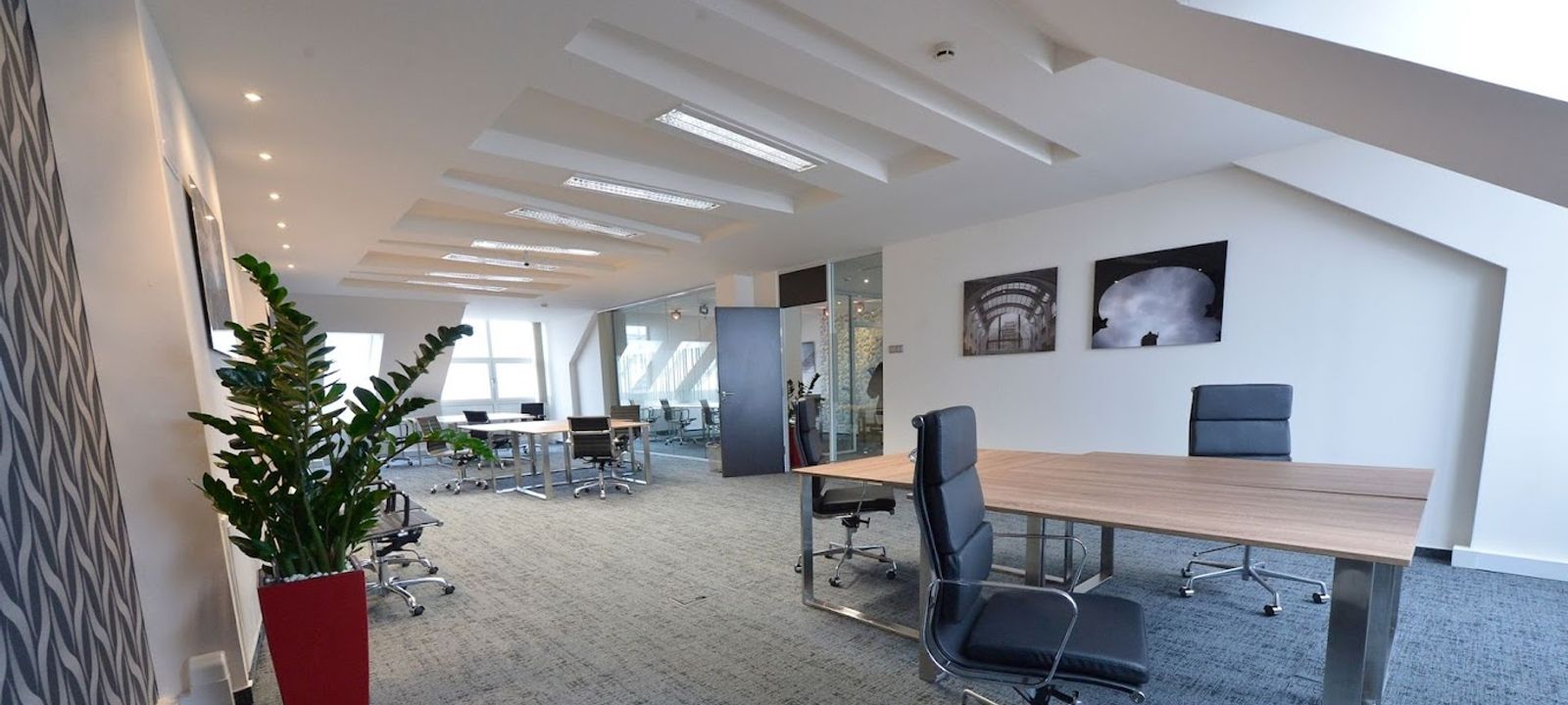 Puskás Tivadar Út 5, Budaörs - Image 1