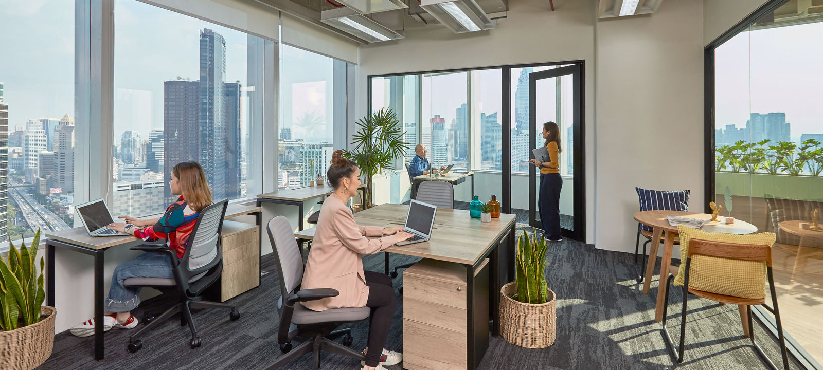 944 Rama 4 Road, Pathumwan - Image 1