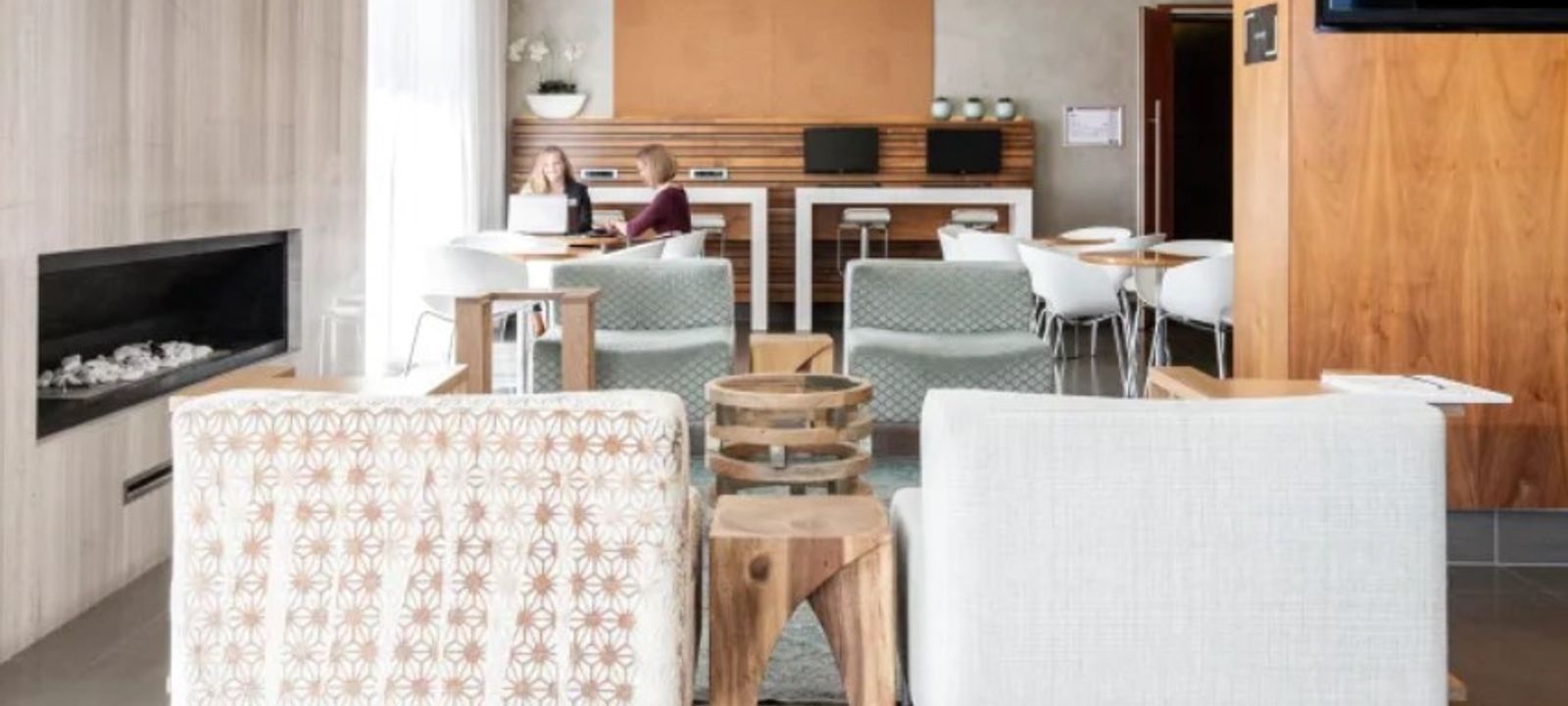 M Cluster Jumeirah Lake Towers, Dubai - Image 1