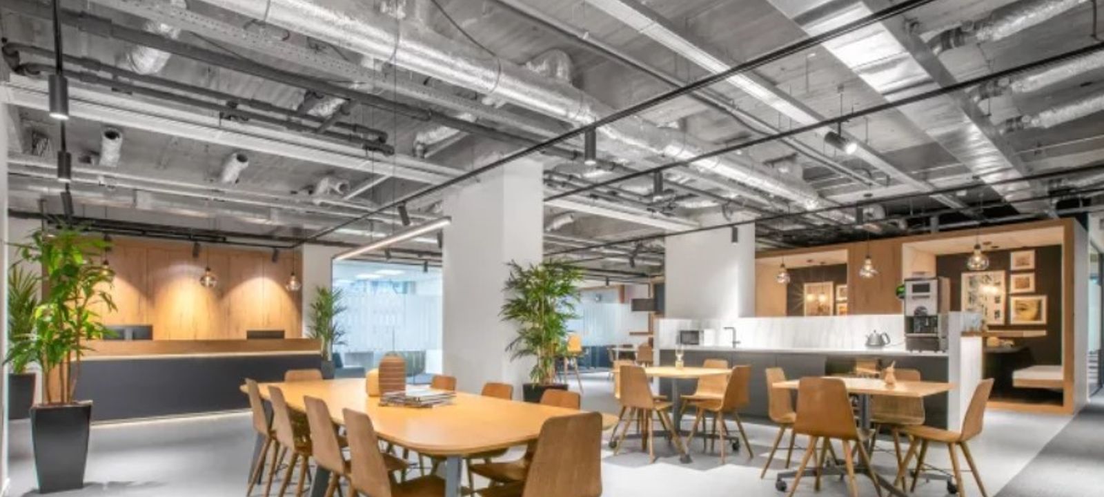 375 Dundas St, London - Image 1