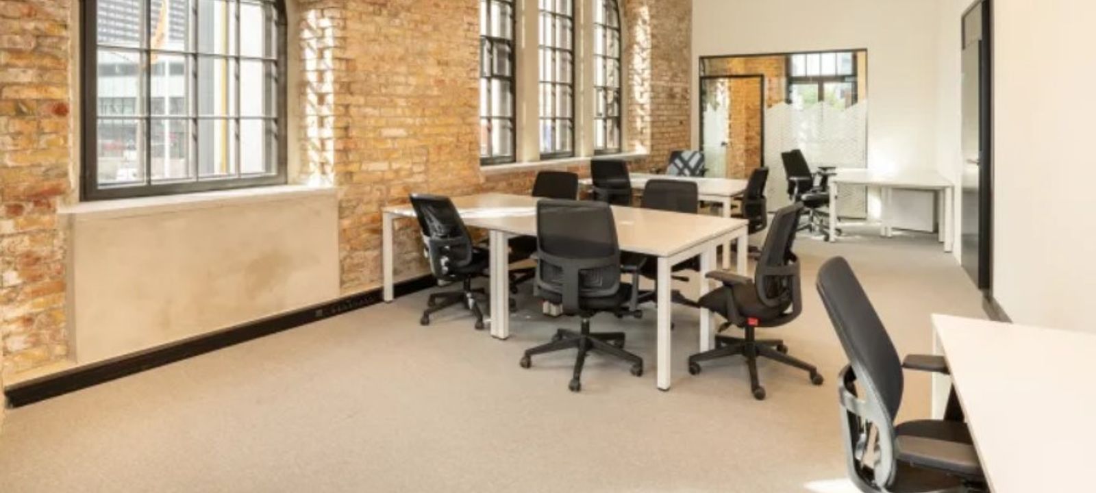375 Dundas St, London - Image 1