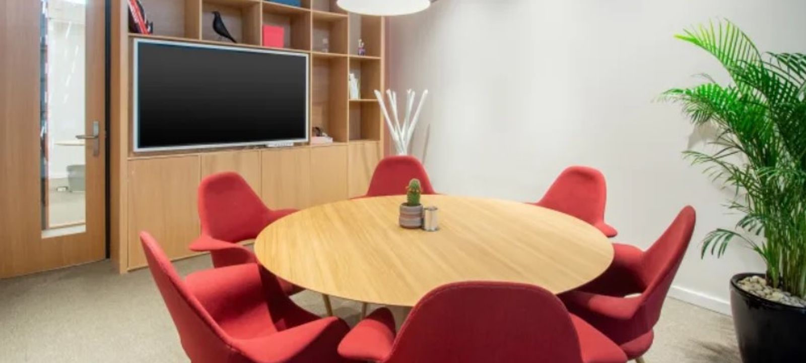 125 Commerce Valley Drive W, Markham - Image 1