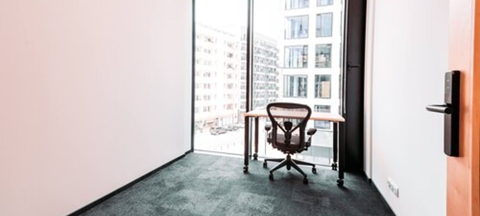 Varso Tower - Image 1