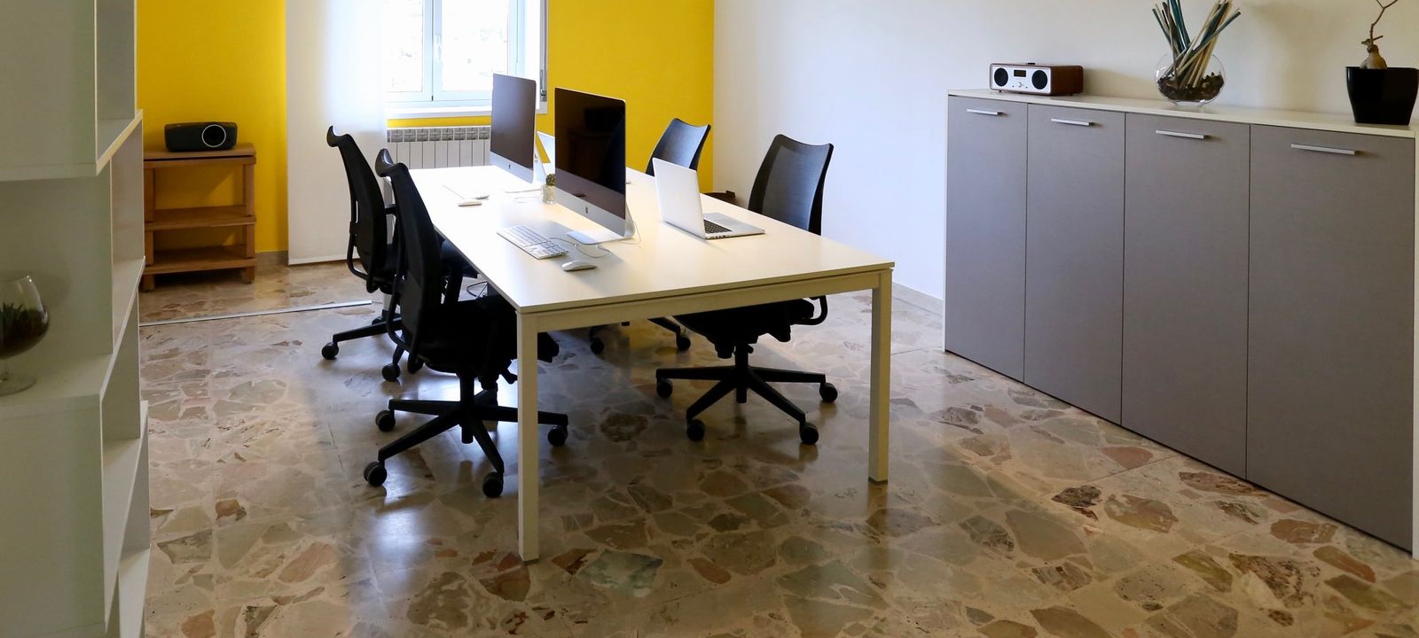 VIA Vincenzo Giuffrida, Catania - Image 1