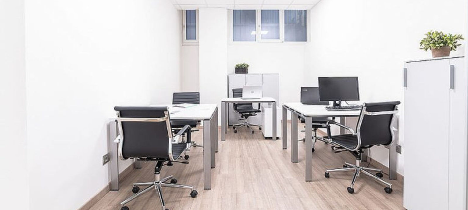 Via Jacopo Dal Verme 7, Milano - Image 1