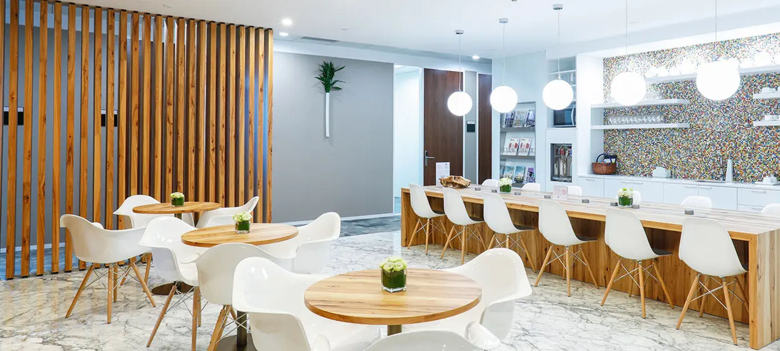 288 Shimen Yi Road, Jing'an District - Image 1