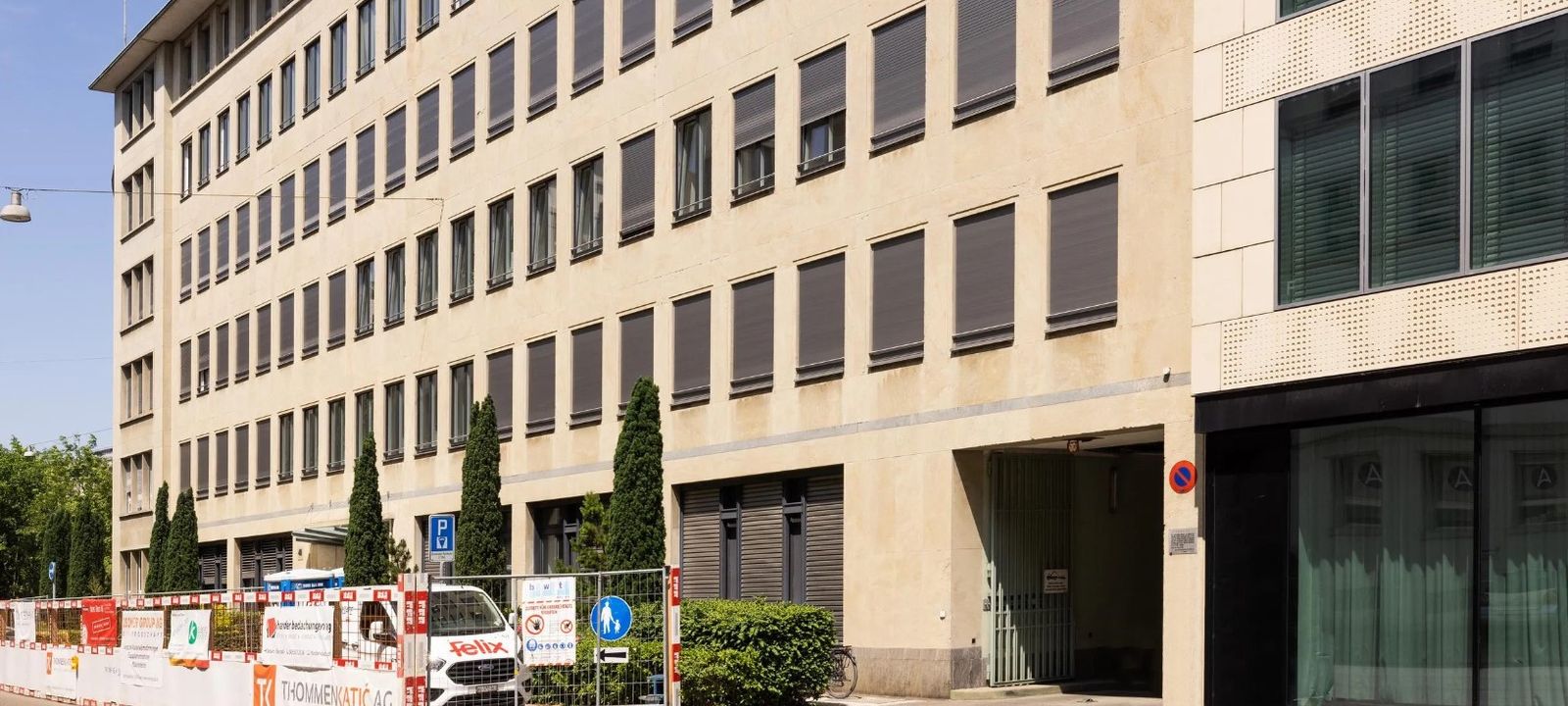 The Elegant - Image 1