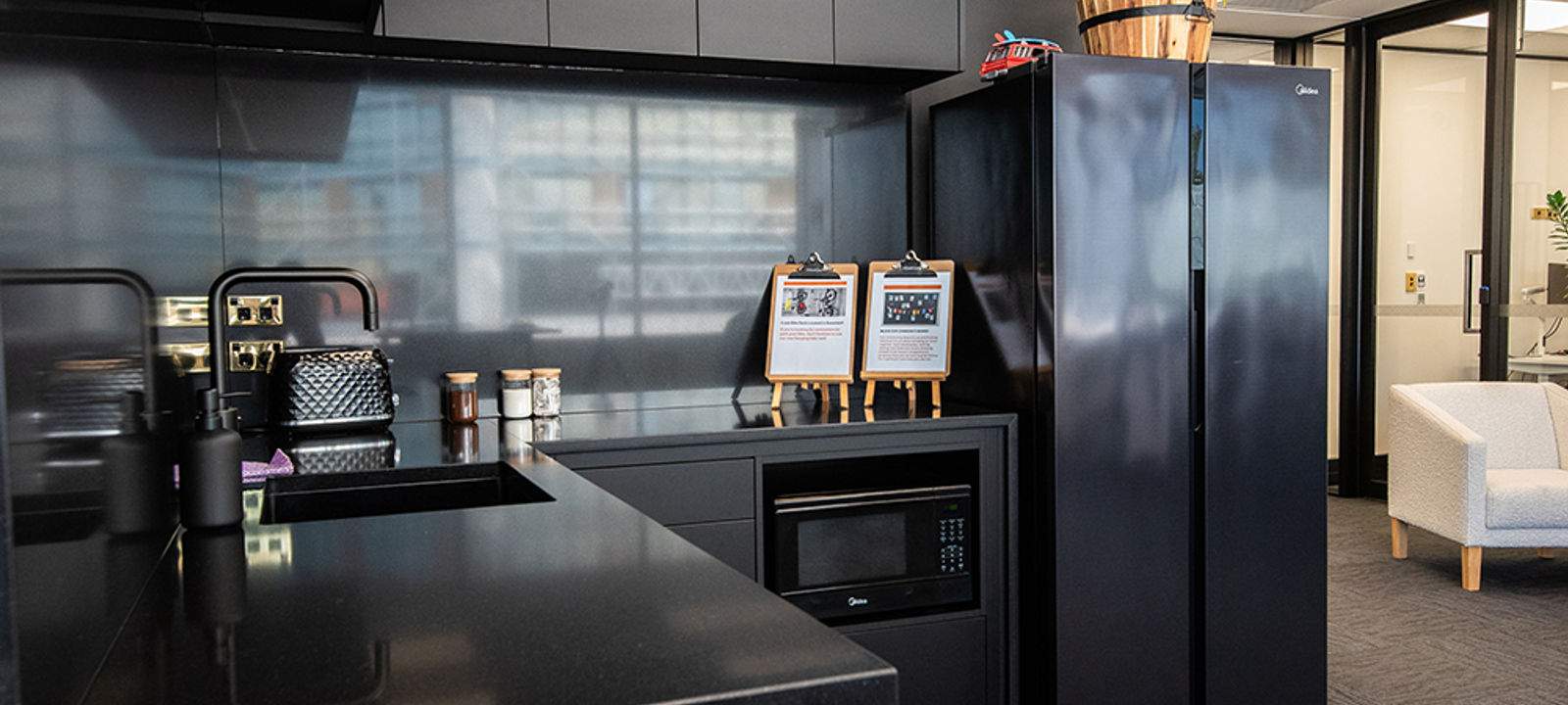 526 Victoria Street, Hamilton - Image 1