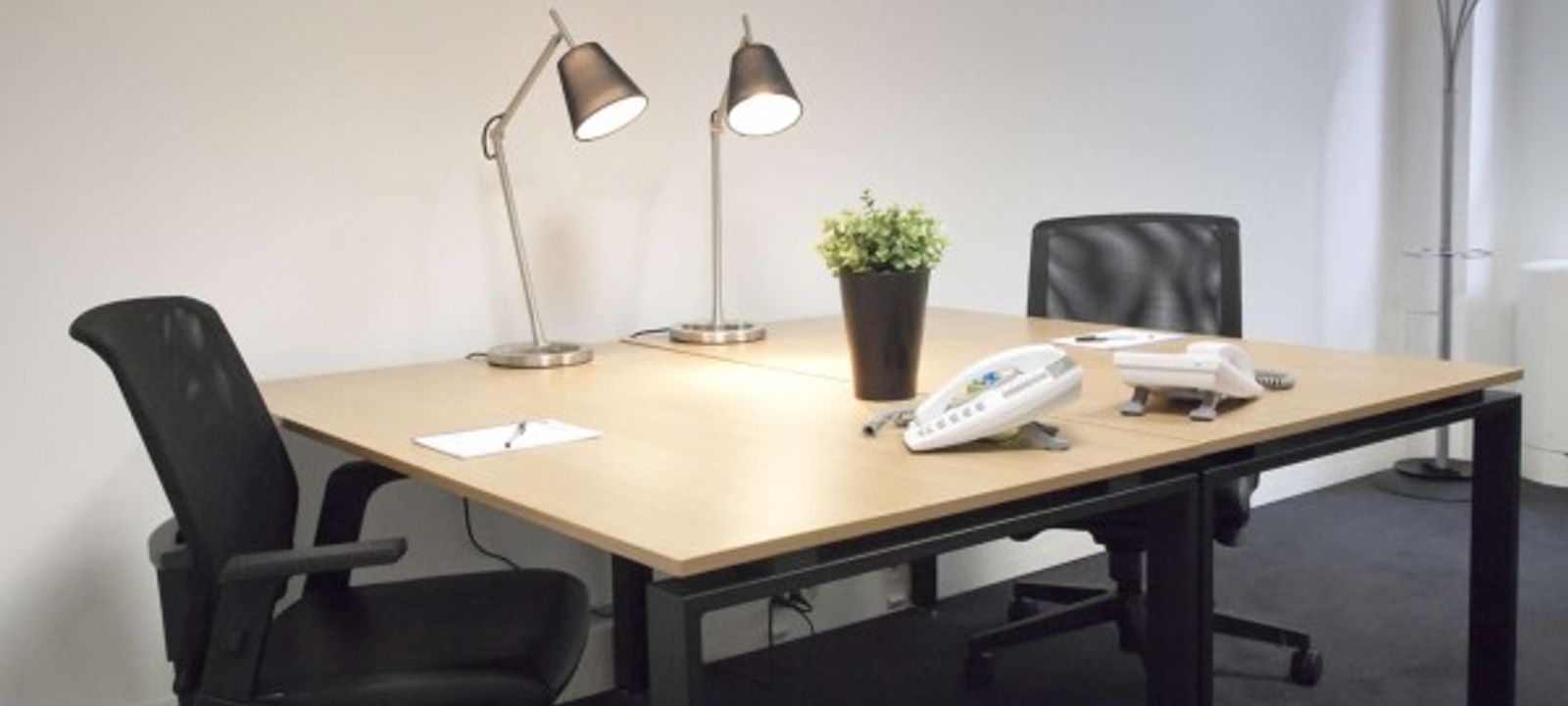 20/22 Rue Des Petits Hôtels, Paris - Image 1