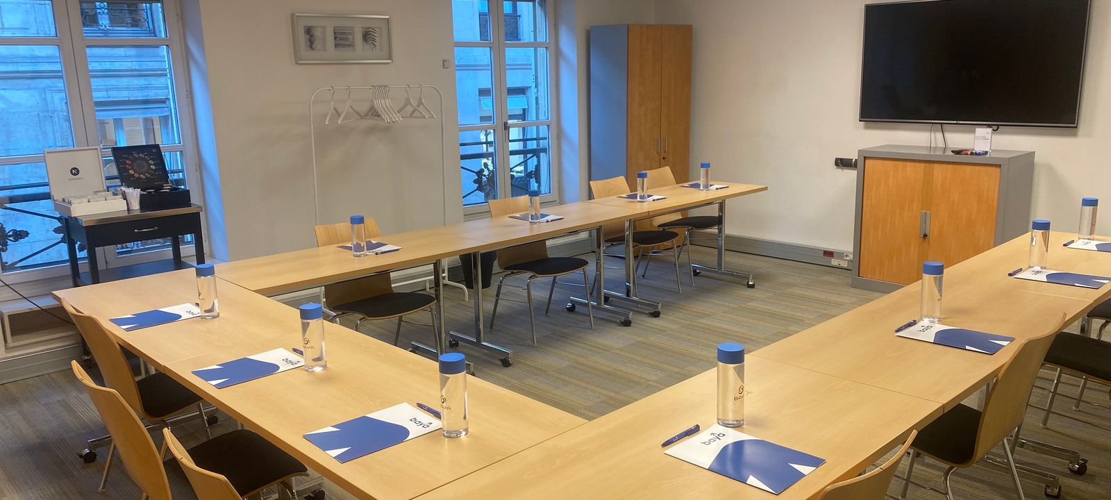 20 Rue Cambon, Paris - Image 1