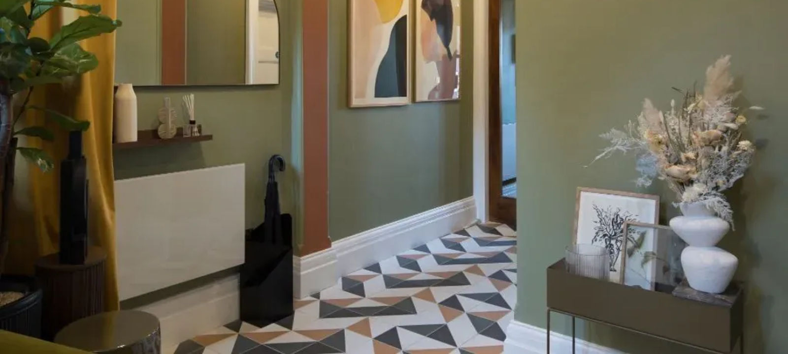 162 Buckingham Palace Road, Greater London - Image 1