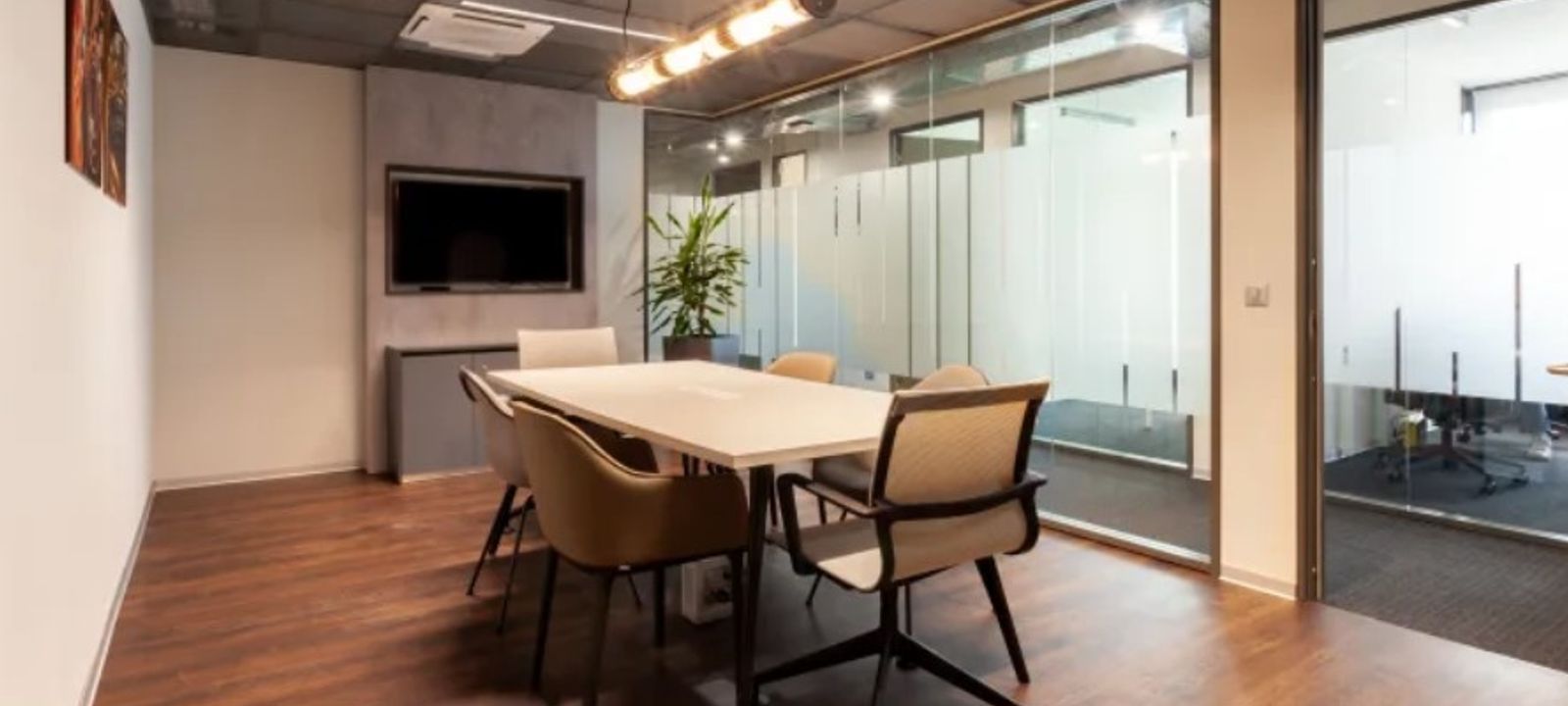 26-21 Carrera 10, Bogota - Image 1