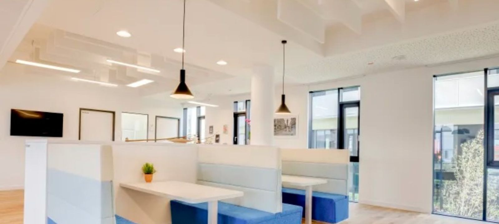 26-21 Carrera 10, Bogota - Image 1