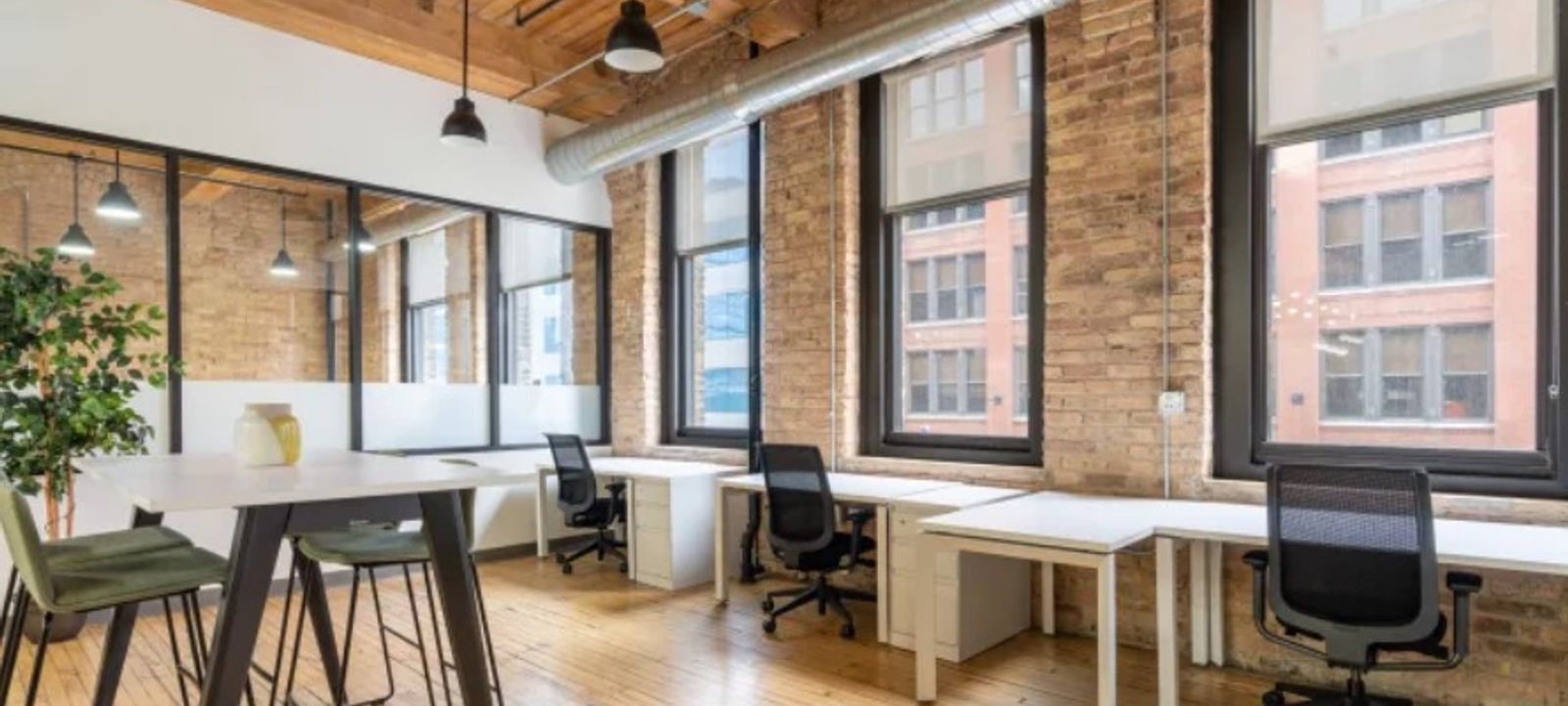 26-21 Carrera 10, Bogota - Image 1