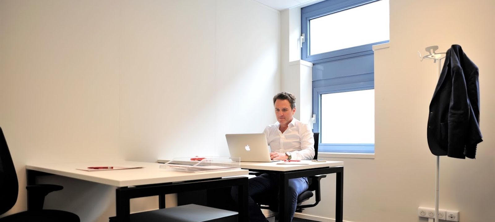 67 Pl Rihour, Lille - Image 1