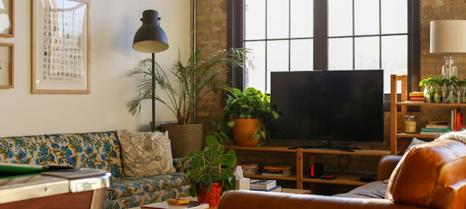 3701 N Ravenswood Ave, Chicago - Image 1