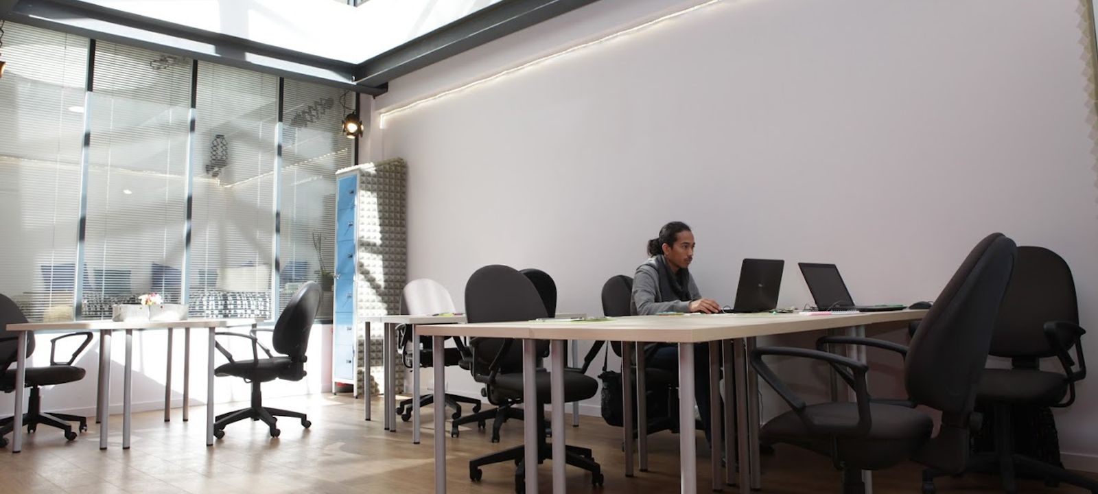 10 Rue Des Renaudes, Paris - Image 1