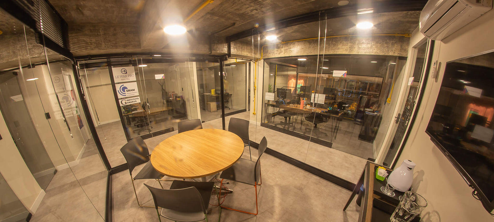 2574 Av Pres Getúlio Vargas - Água Verde, Curitiba - Image 1