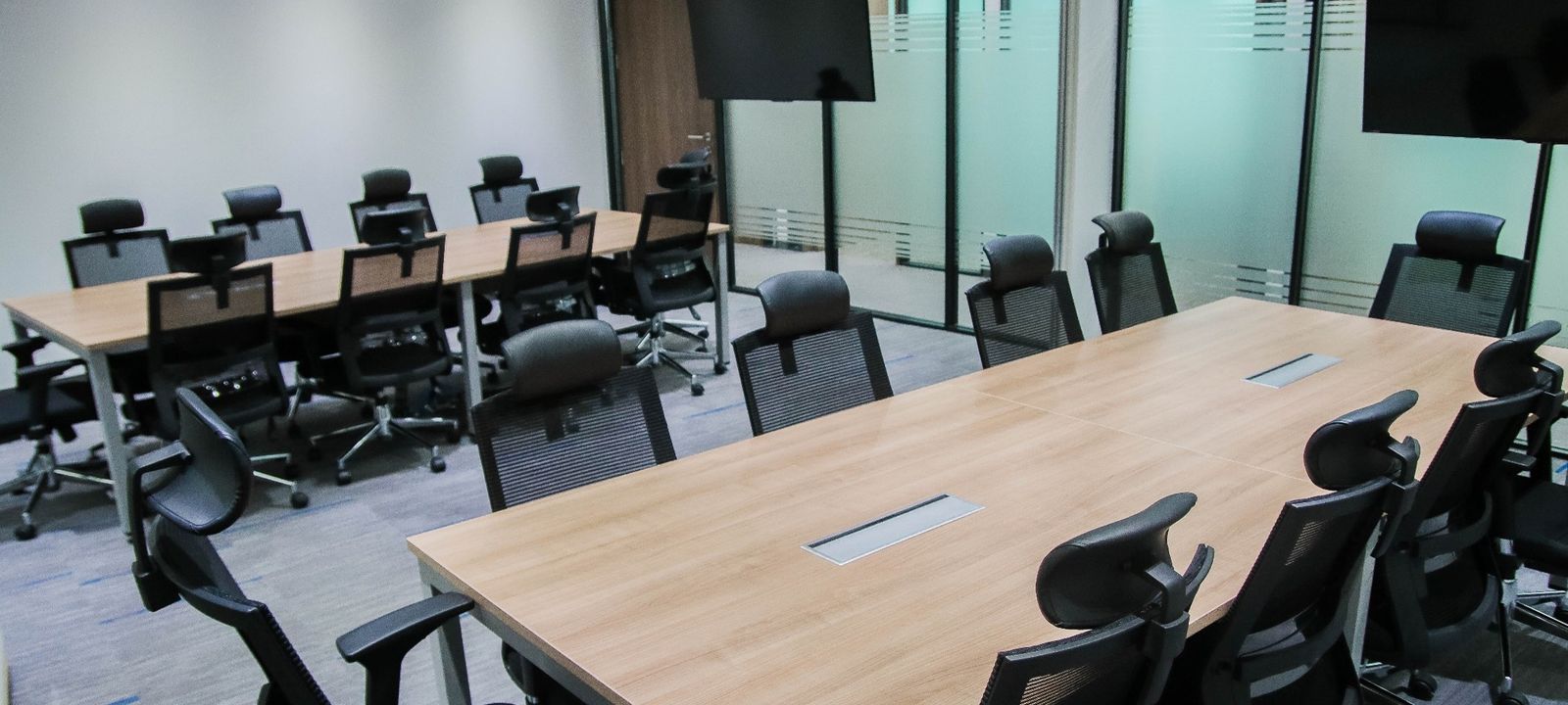 6781 Ayala Avenue, Makati - Image 1