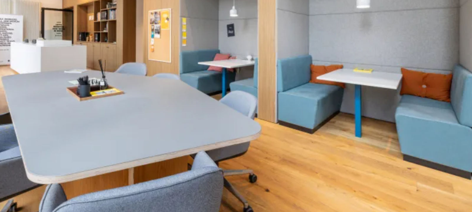 300 Cardinal Dr, St Charles - Image 1