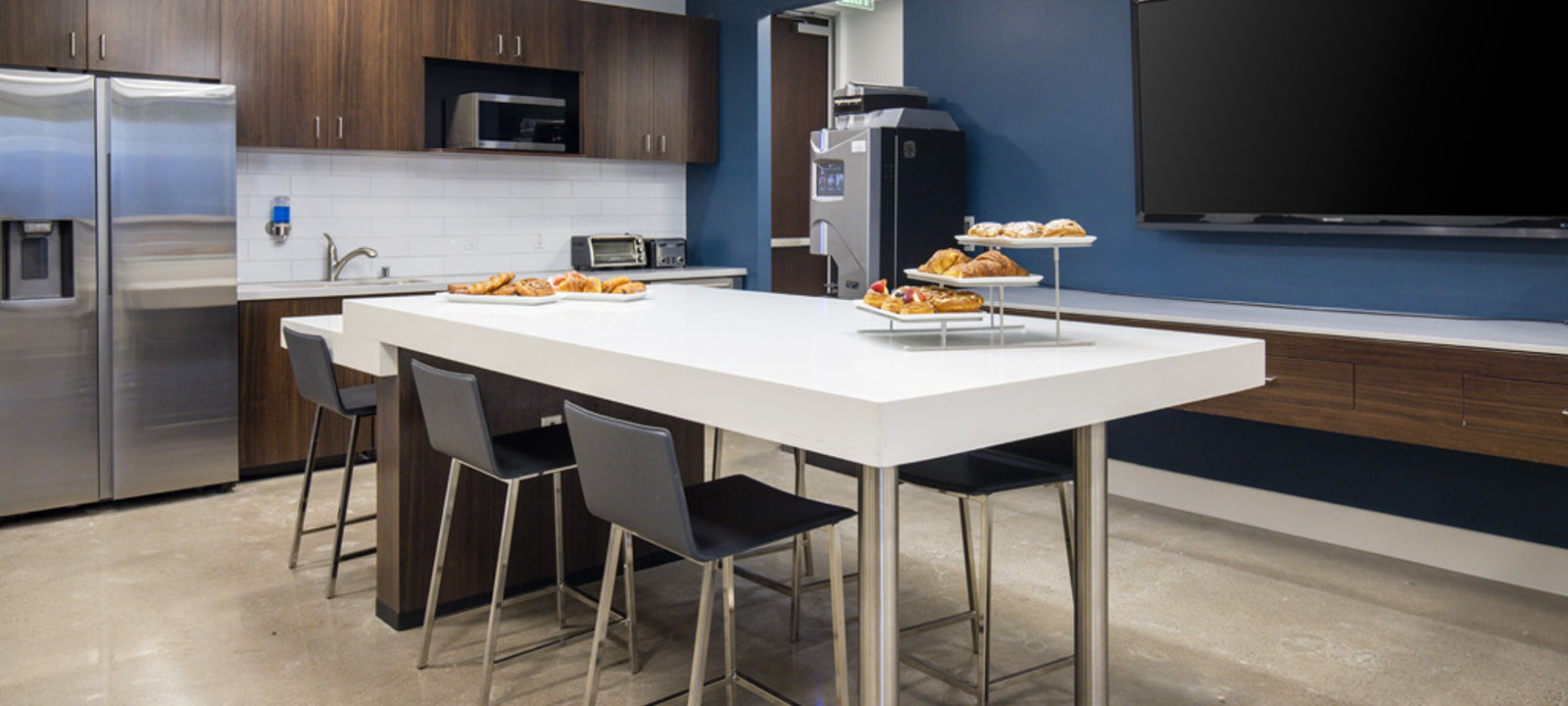 4225 Executive Square, La Jolla - Image 1